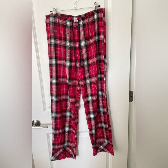 Victorias’s Secret 2pc Plaid Pajama Set Long Sleeve Button Down and Pants - Picture 4 of 15